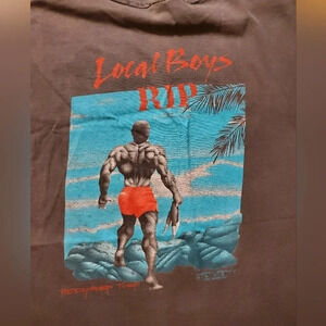 VINTAGE Master‎ Graphics Hawaii "Local Boys Rip" Graphic T-Shirt  Mel Isara 1987